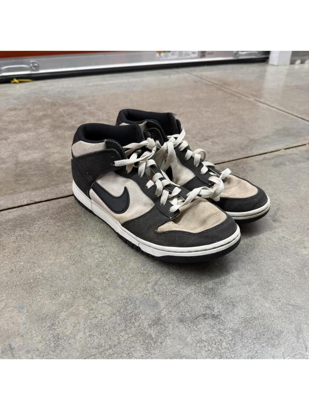 Nike dunk mid canvas panda skate shoes size 9 MENS